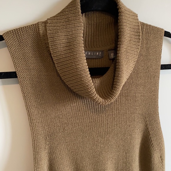 Mendocino Sleeveless Turtleneck- M - Picture 2 of 4